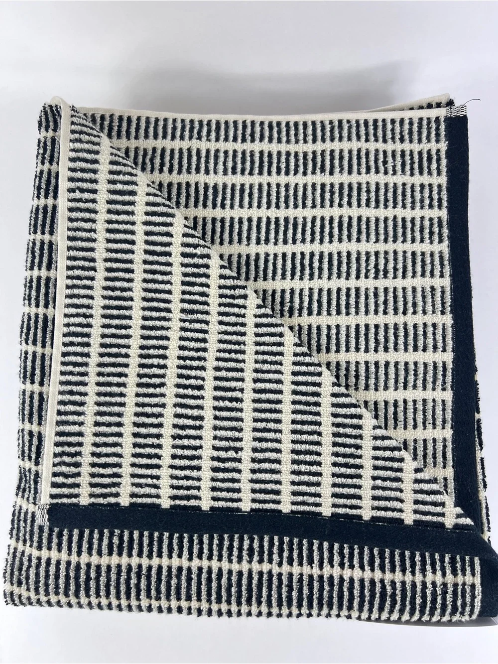 Kassa Spa Bath Towel Set Black and Cream Stripes Quick-Dry Soft Cotton 2 Pc NEW